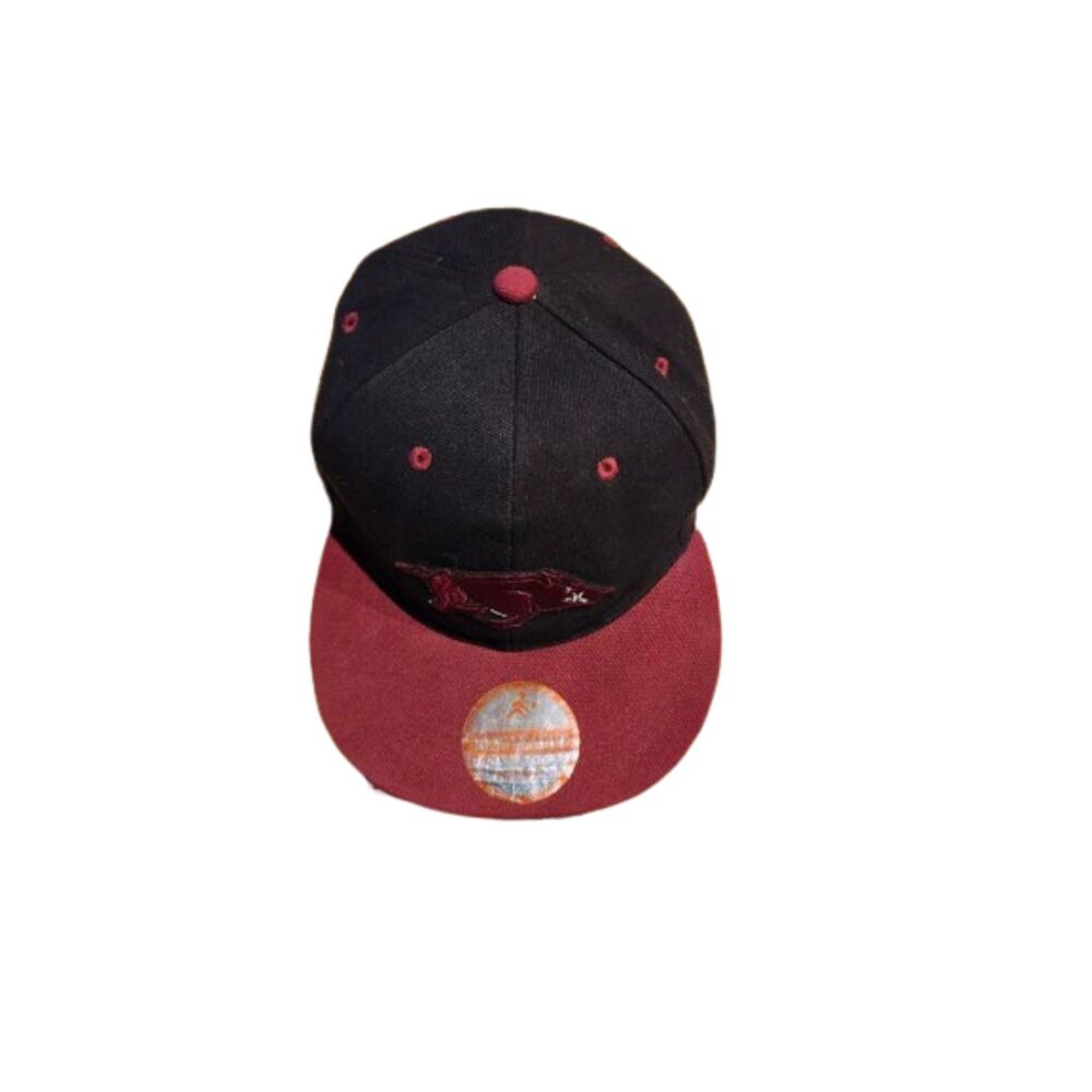 T8 Arkansas Razorbacks Baseball Cap Fitted Hat One Size Black & Maroon
